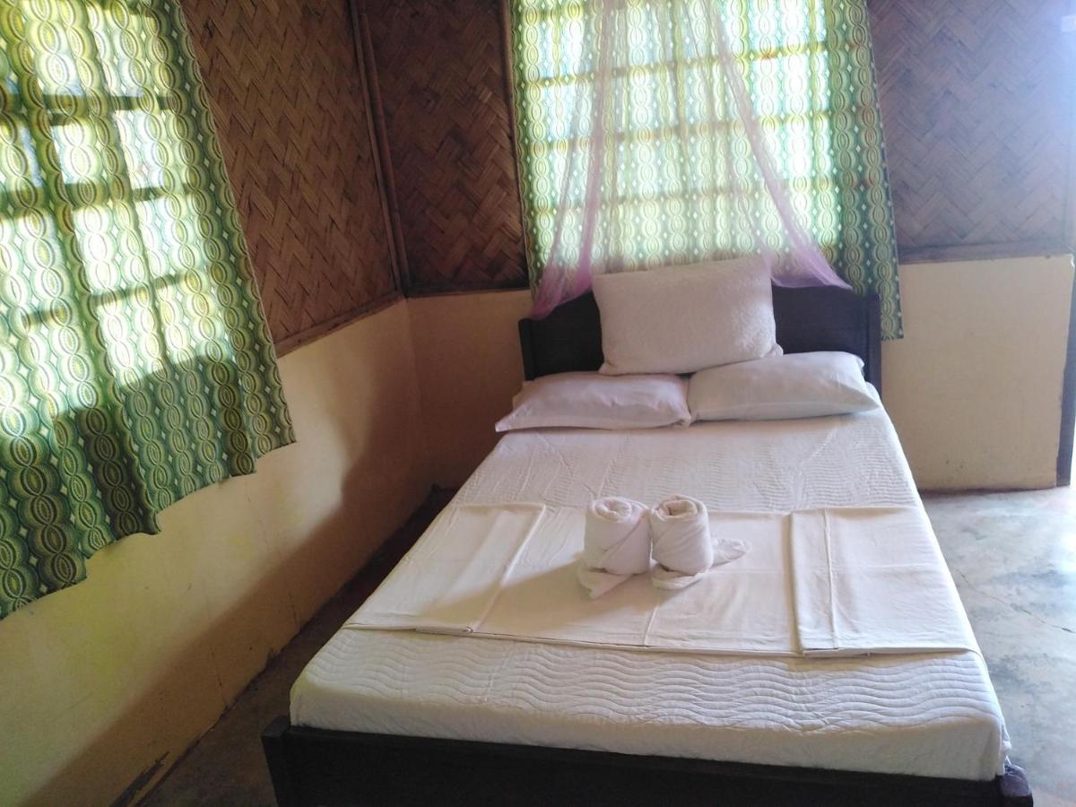 Why Not Restobar Cottages Sabang  Bagian luar foto