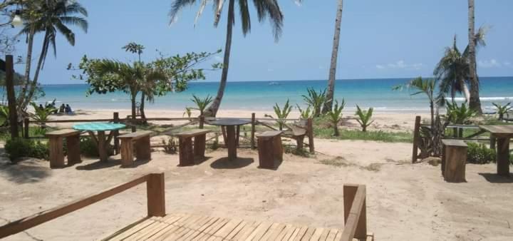 Why Not Restobar Cottages Sabang  Bagian luar foto